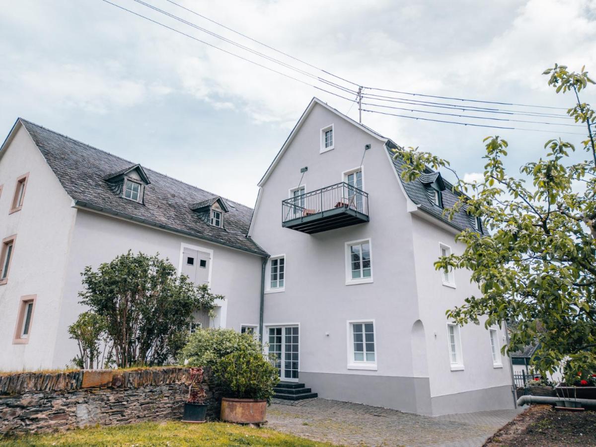 Gut Foersterlay - Exklusive Boutique Apartments Im Historischen Winzerhaus Direkt An Der Mosel Losnich Экстерьер фото